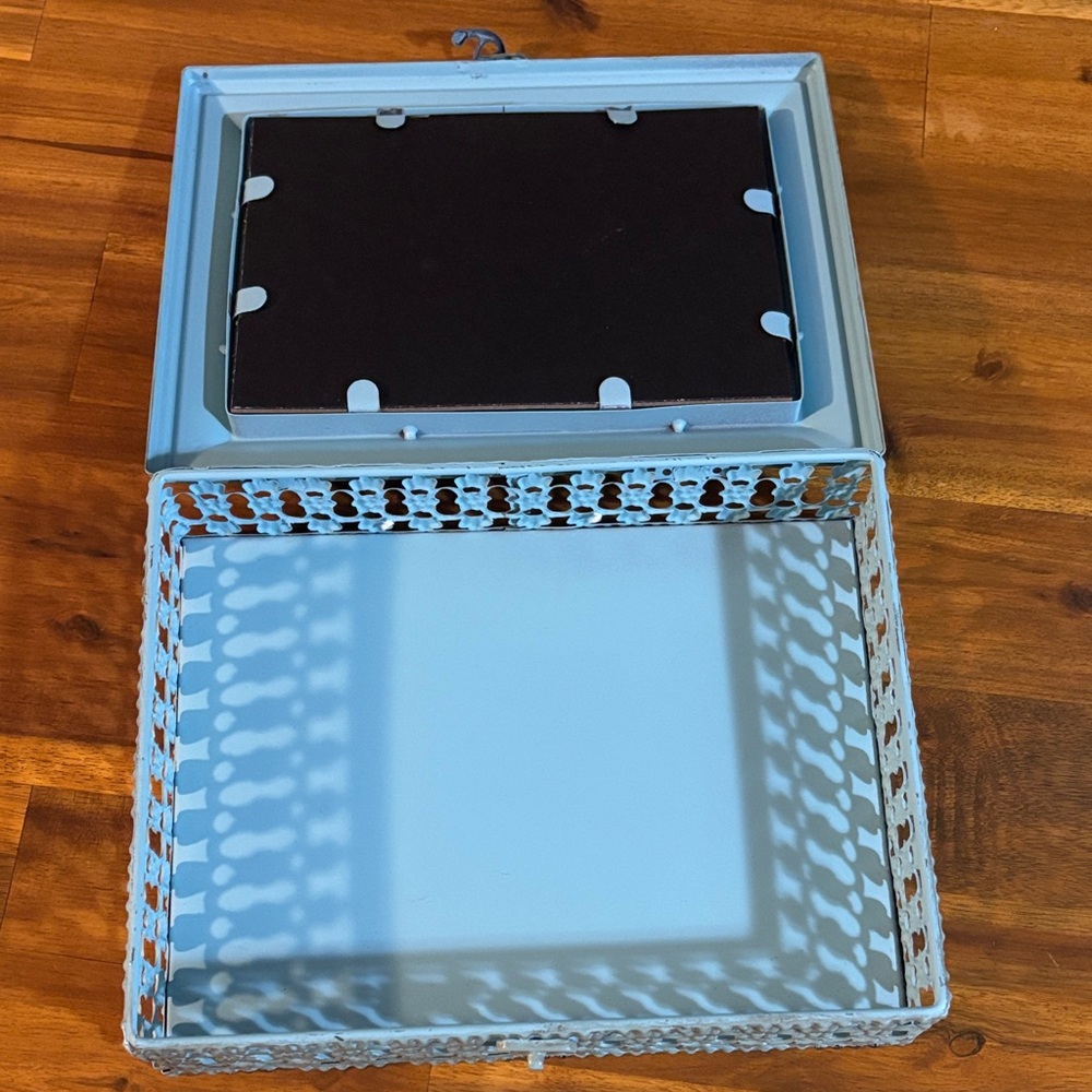 Metal Shadow Box - Picture 5 of 6